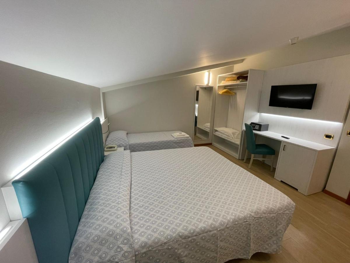 Hotel Corallo Fano Esterno foto