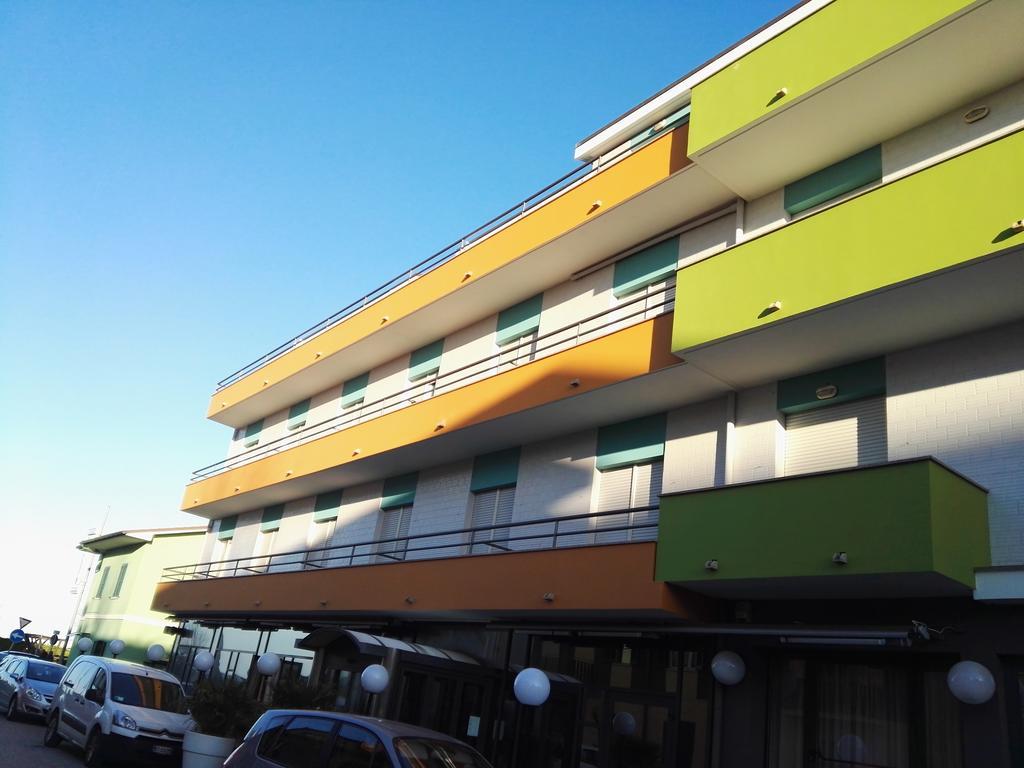 Hotel Corallo Fano Esterno foto